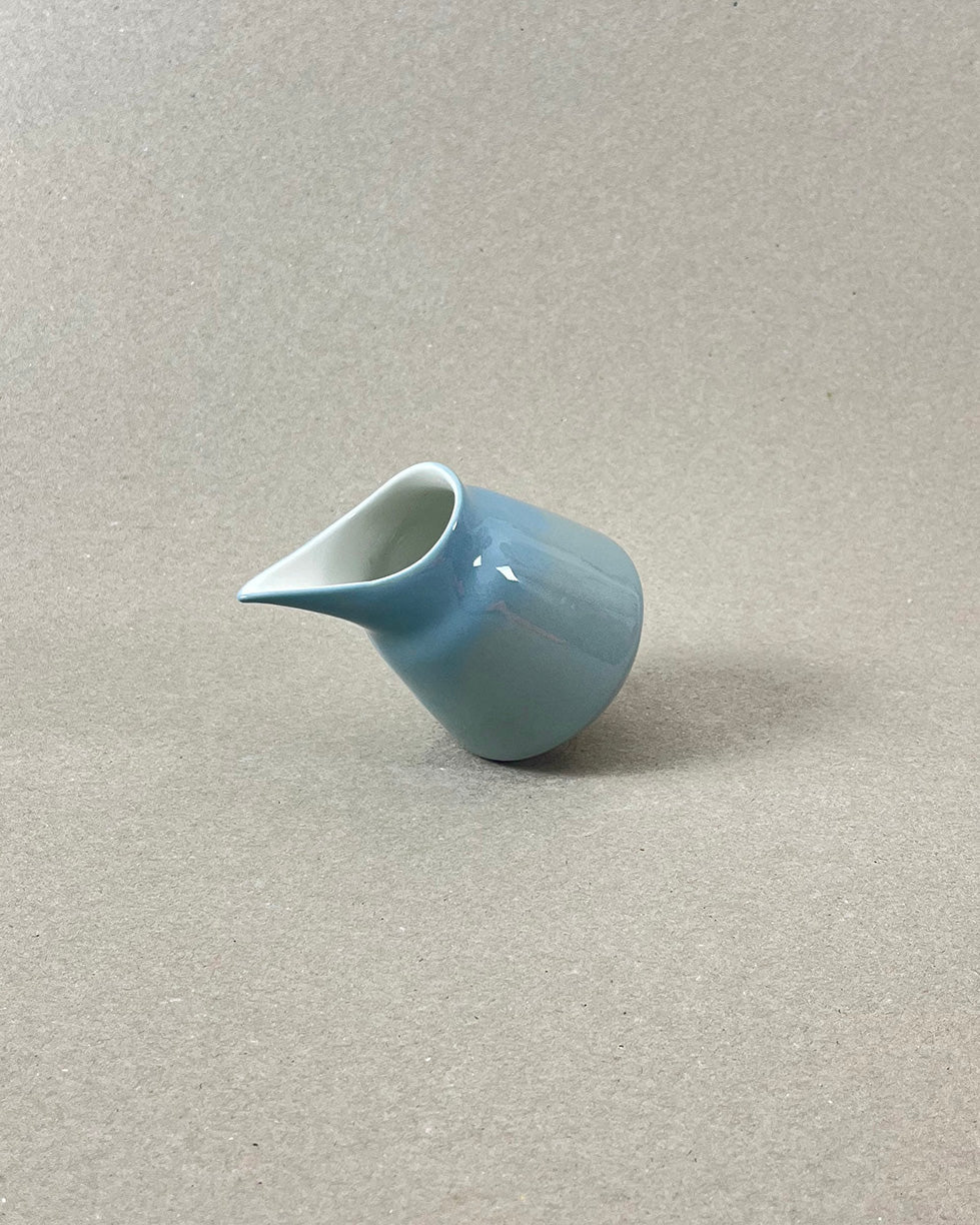 Pot à sirop en porcelaine, "Doux breuvage", vert de gris