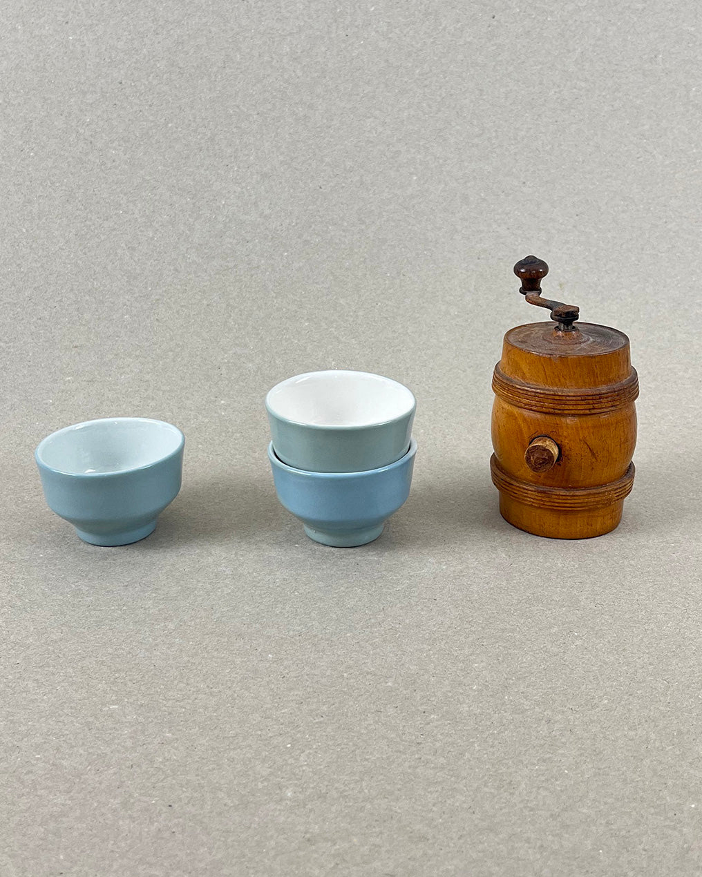 Pot à épices en porcelaine - "Doux breuvage" - Vert de gris