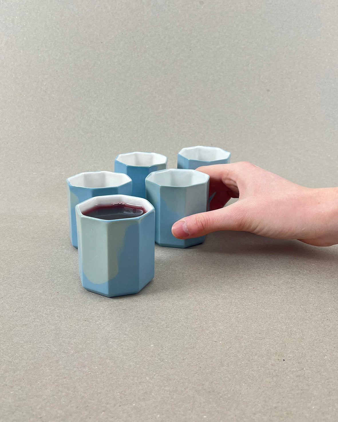 Tasse Expresso en porcelaine faite à la main - "La Part du Voyageur" - Vert de gris