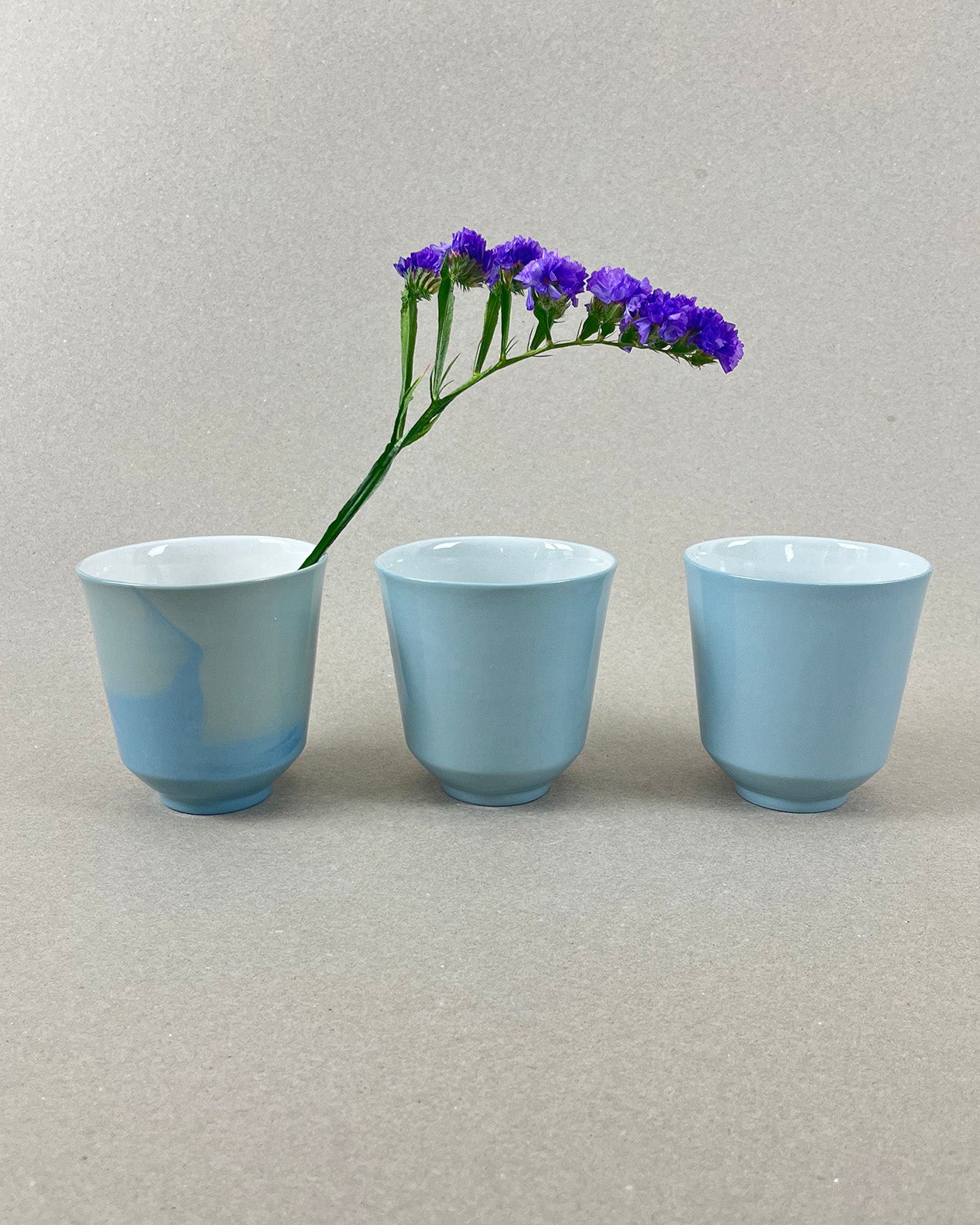 Tasse en porcelaine - "Doux breuvage" - Vert de gris