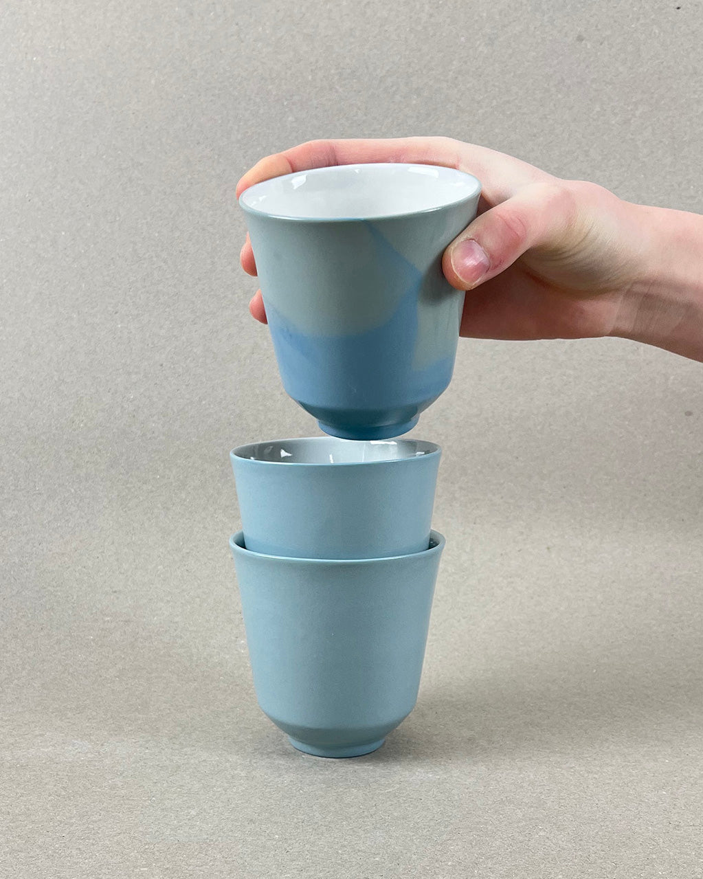 Tasse en porcelaine - "Doux breuvage" - Vert de gris