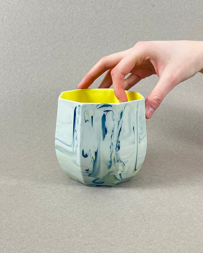 Cache-pot en porcelaine grande taille - "Ino" - Bleu canard, jaune et vert chartreuse, intérieur jaune
