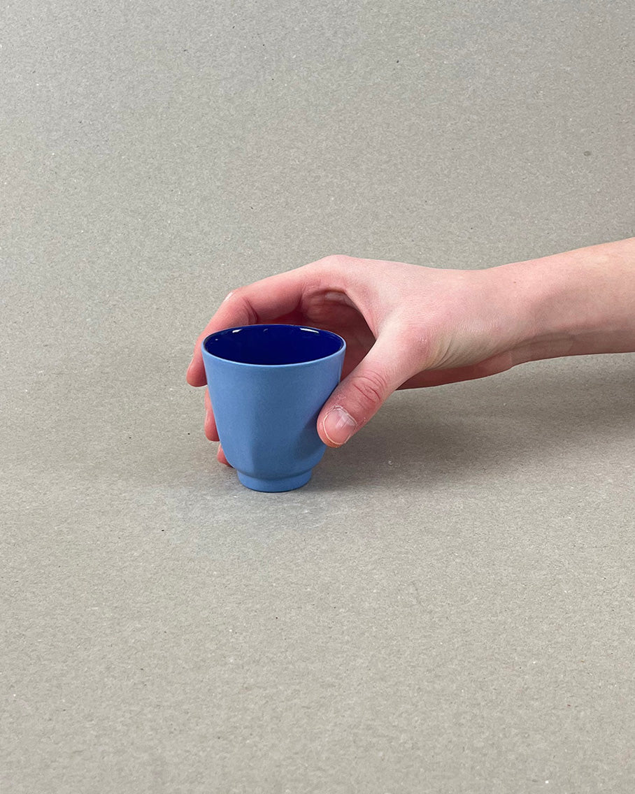 Petite tasse à café en porcelaine - "Matins éternels" - Bleu de Sèvres clair
