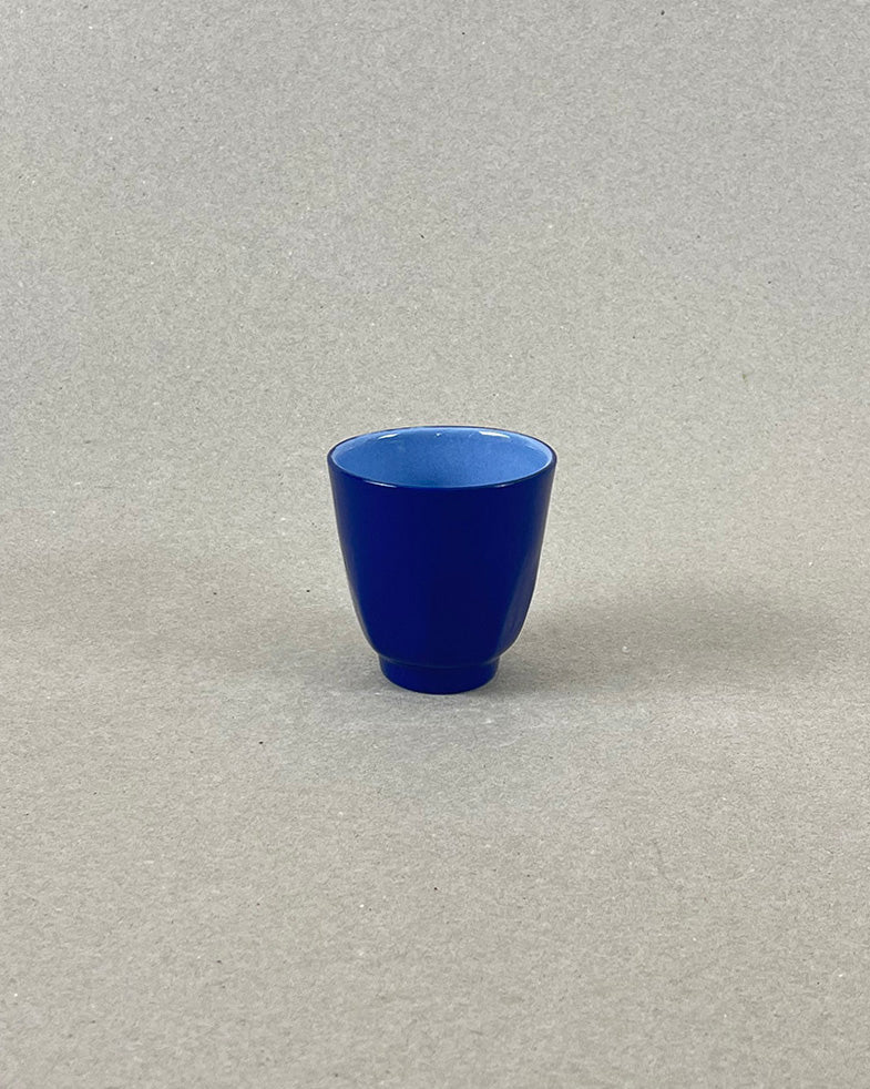 Petite tasse à café en porcelaine fait à la main - "Matins éternels" - Bleu de Sèvres foncé