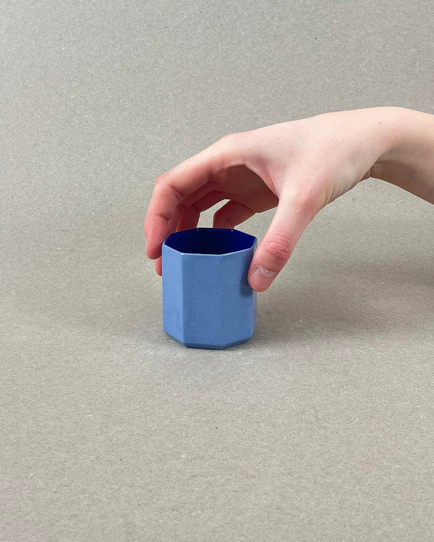 Tasse Expresso en porcelaine faite à la main - "La Part du Voyageur" - Bleu de Sèvres clair