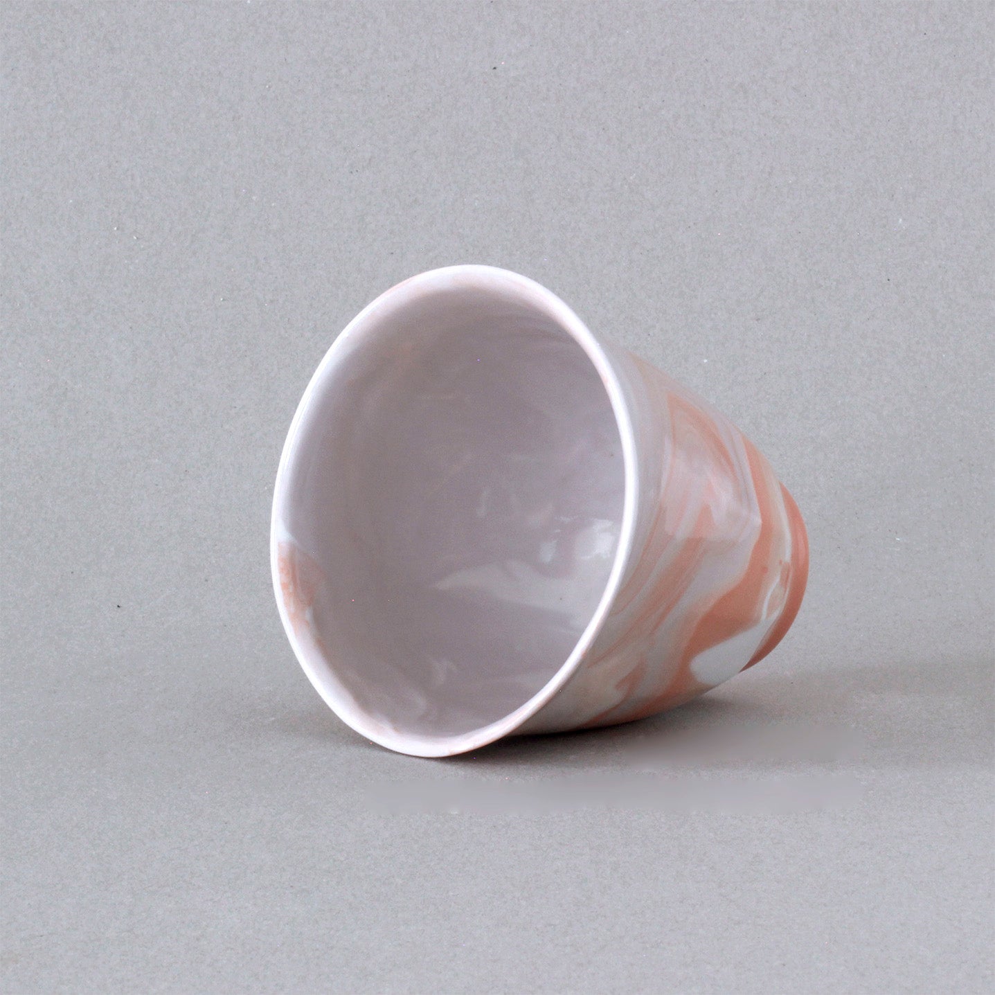 Grande tasse à thé en porcelaine faite à la main - "Matins éternels"