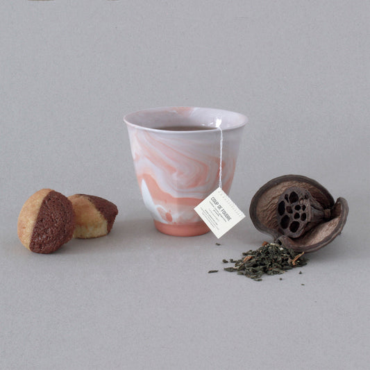 Grande tasse à thé en porcelaine faite à la main - "Matins éternels"