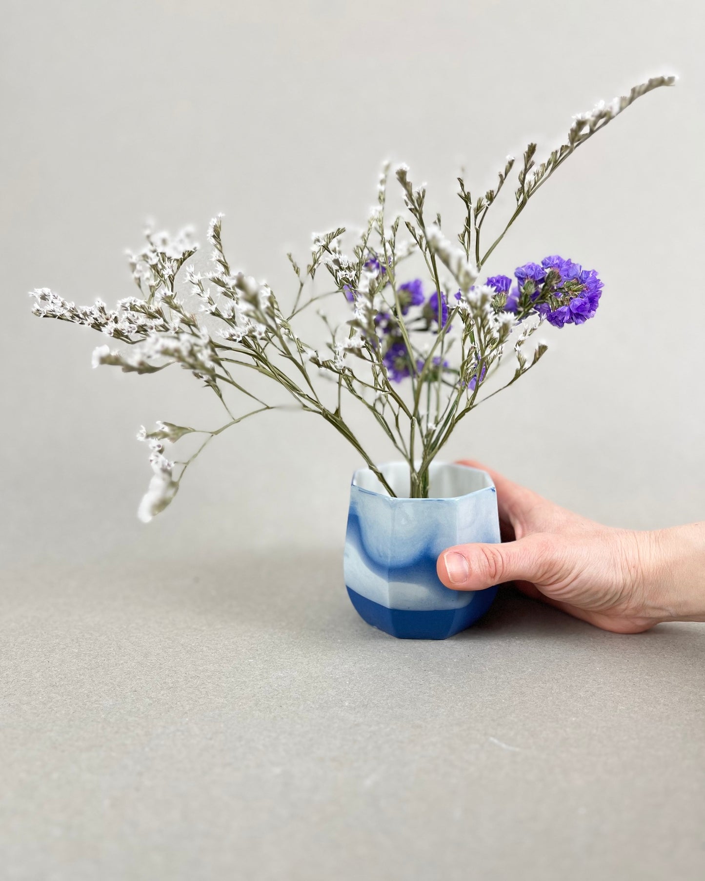 Cache-pot en porcelaine, petite taille - "Ino" - point du jour