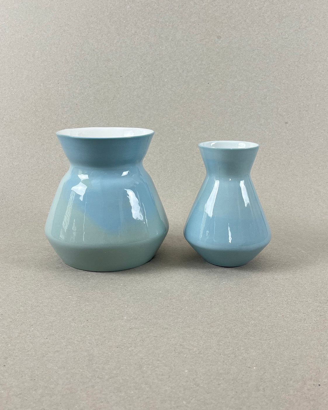 Vase en porcelaine - "Doux breuvage" - Vert de gris