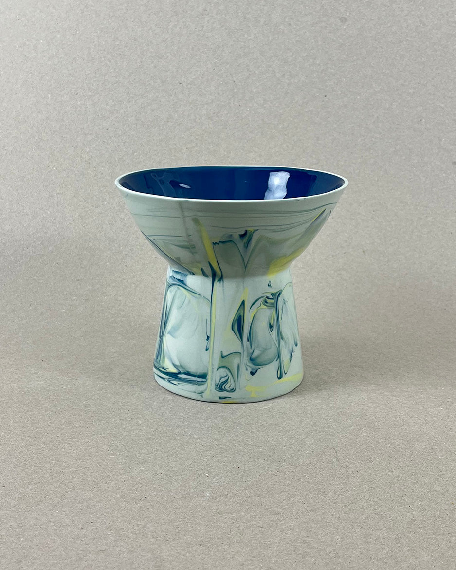 Vase coupelle en porcelaine - Bleu canard et jaune - intérieur bleu canard